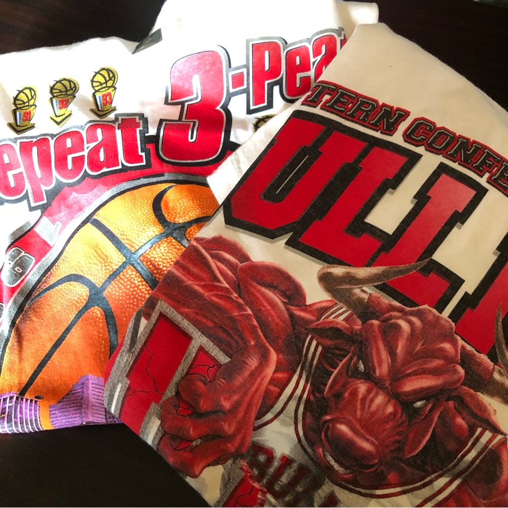 2PCS. STARTER CHICAGO BULLS T-SHIRT BUNDLE: XL